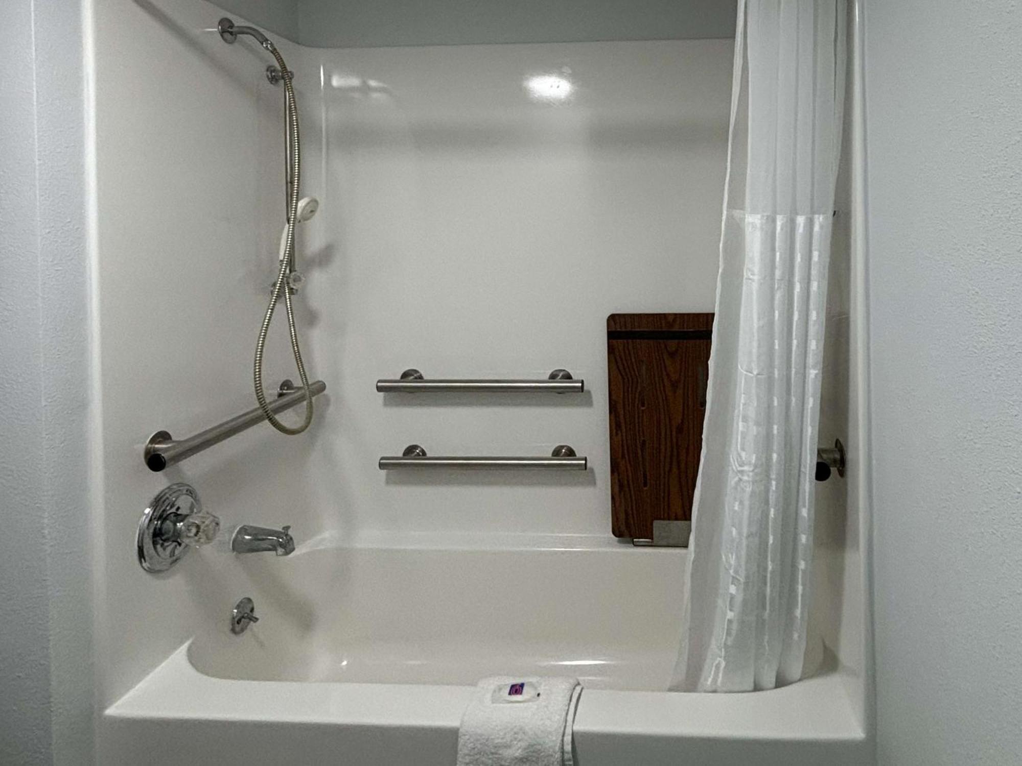 Motel 6 Richmond, Ky Eku Campus Area Eksteriør billede