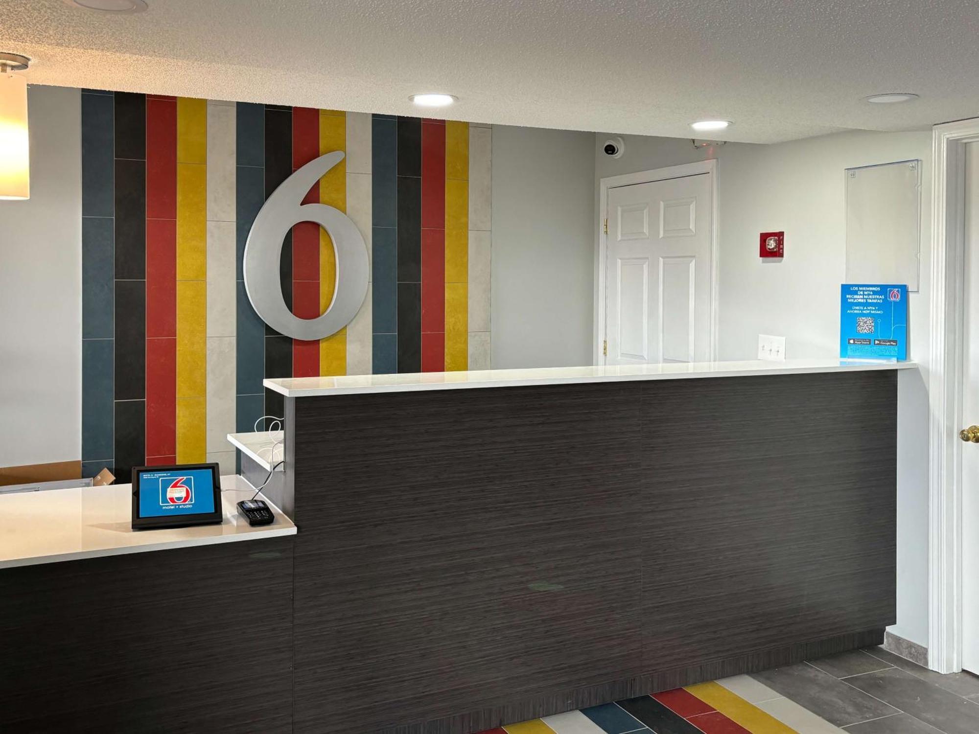 Motel 6 Richmond, Ky Eku Campus Area Eksteriør billede