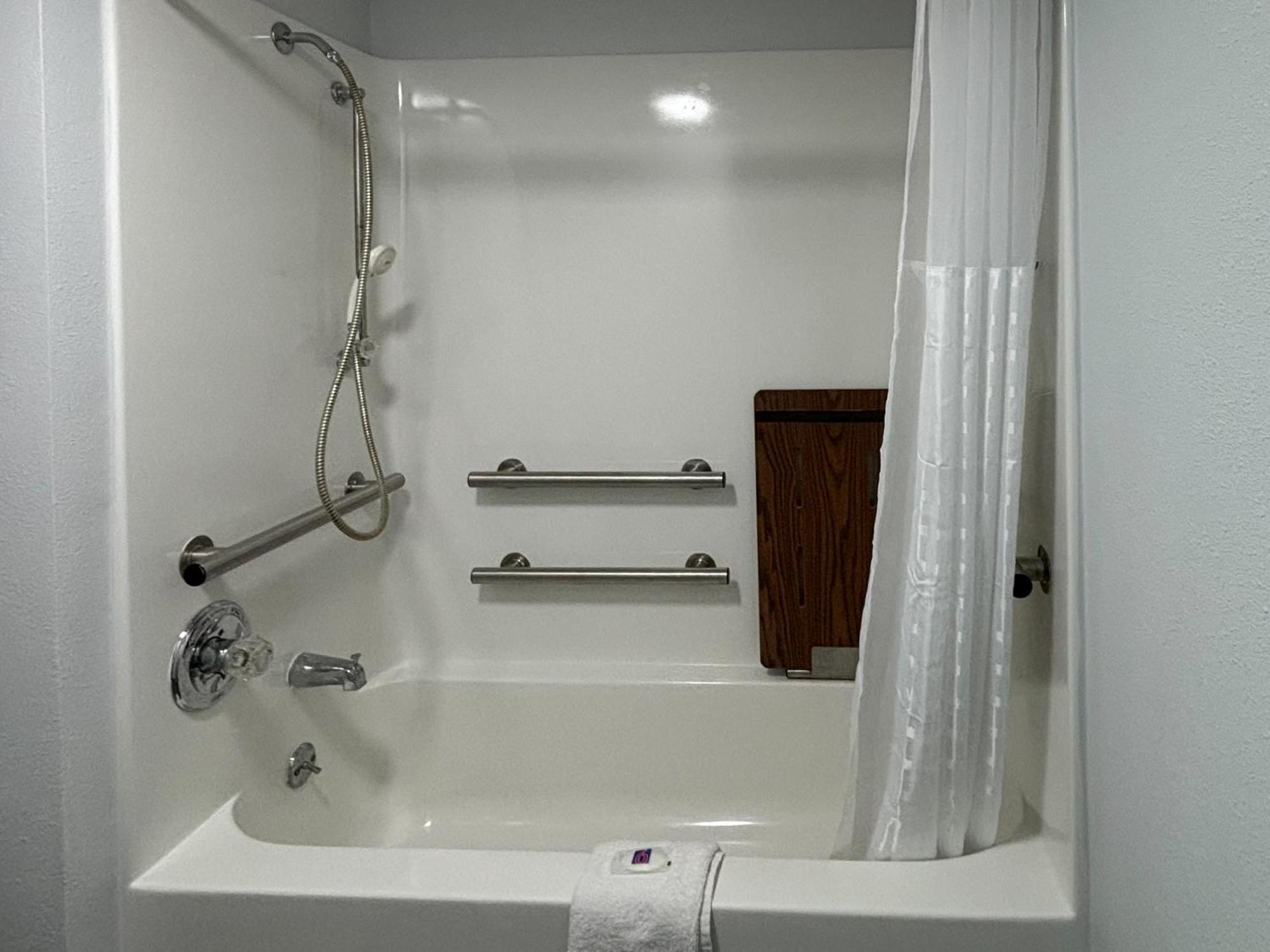 Motel 6 Richmond, Ky Eku Campus Area Eksteriør billede